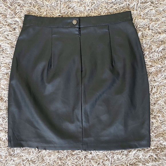 Garage Mini Black Leather Skirt - Picture 1 of 2